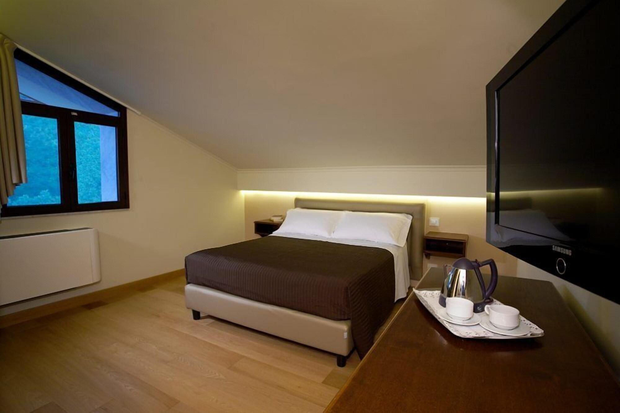 Airone Wellness Hotel Цафферана-Этнея Экстерьер фото